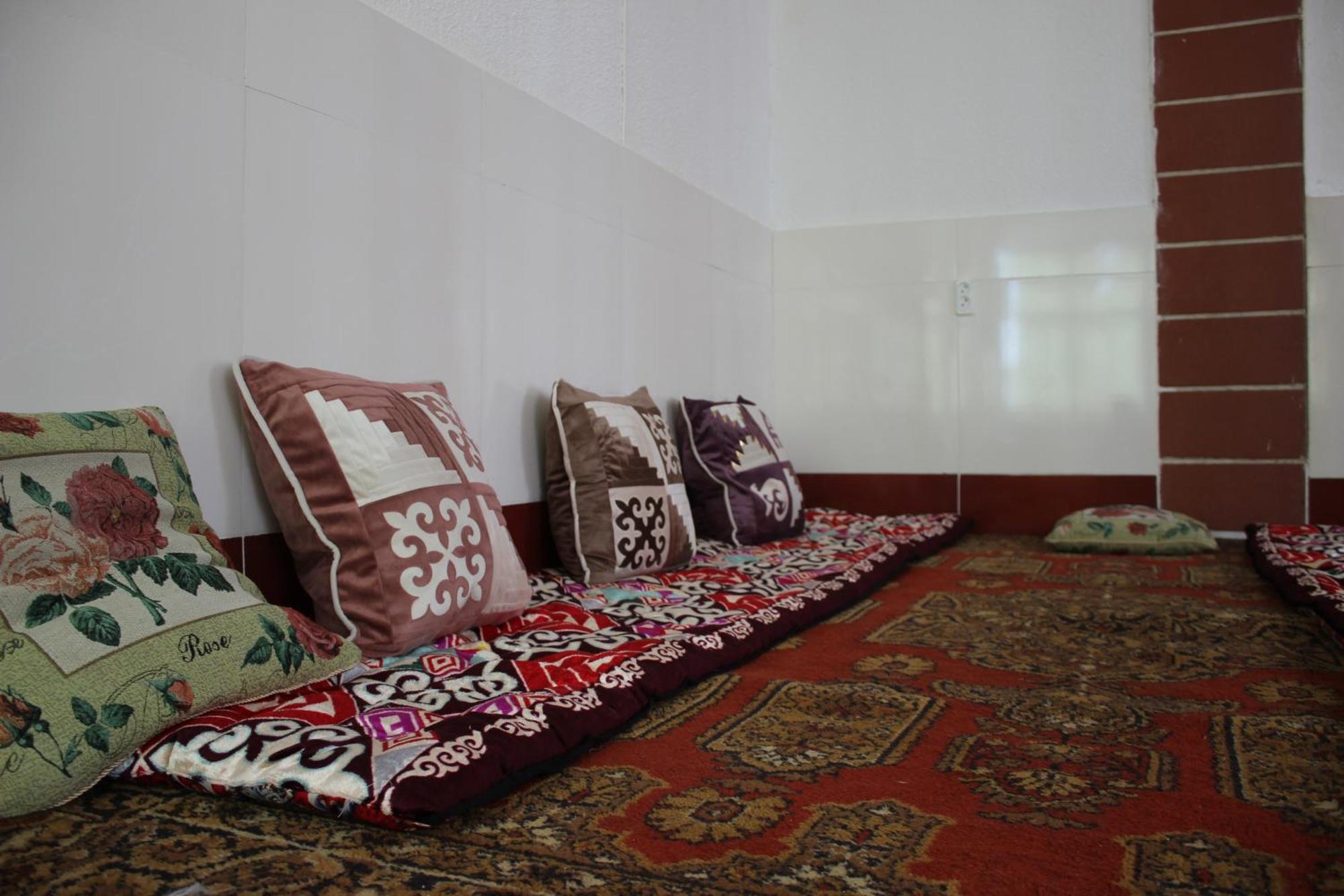 Wings Art Hotel Cholpon-Ata Exterior photo